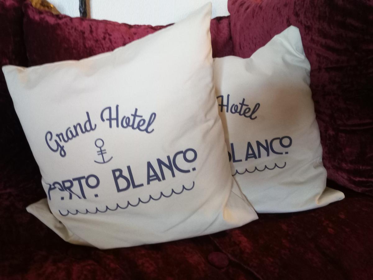 Grand Hotel De Port Blanc Penvénan Exterior foto
